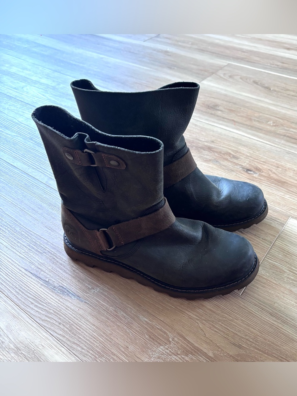 Sorel scotia Black Women's short moto boots size 8.5